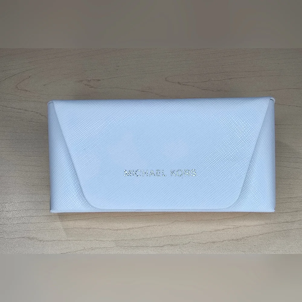 Michael Kors White Clutch Eyeglass Case‎